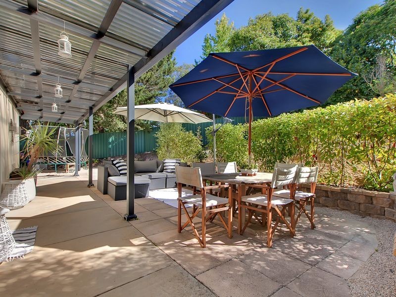 8 Kalmia Avenue, Crafers SA 5152