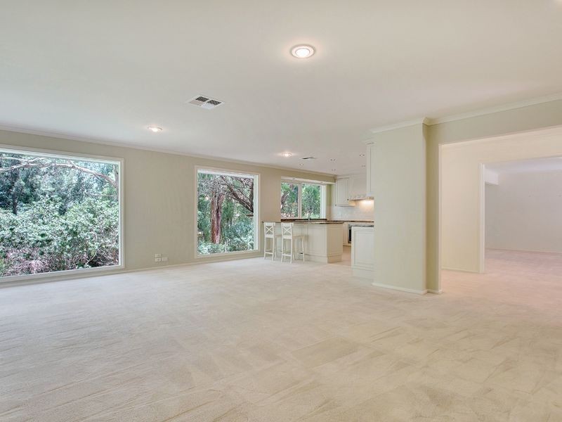 15 Rostrevor Road, Stirling SA 5152