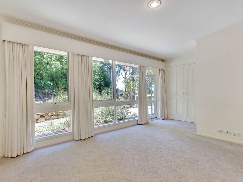 15 Rostrevor Road, Stirling SA 5152