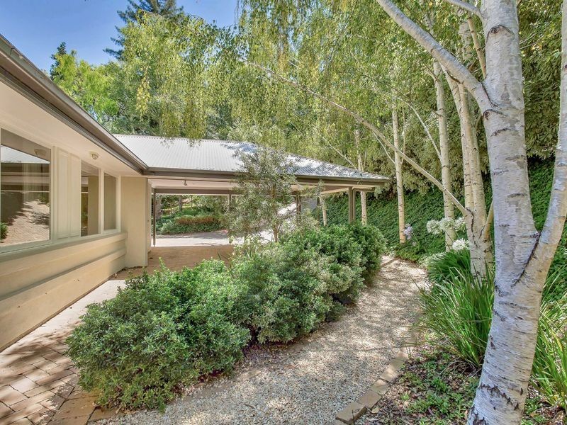 15 Rostrevor Road, Stirling SA 5152