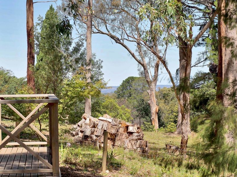 15 Rostrevor Road, Stirling SA 5152