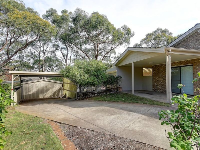 1 Summer Hill Drive, Crafers SA 5152