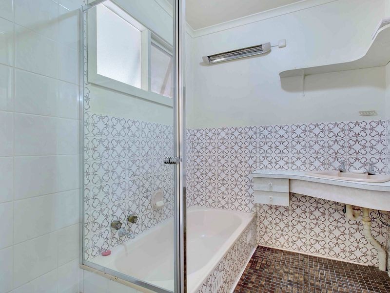 33 Towers Road, Bridgewater SA 5155