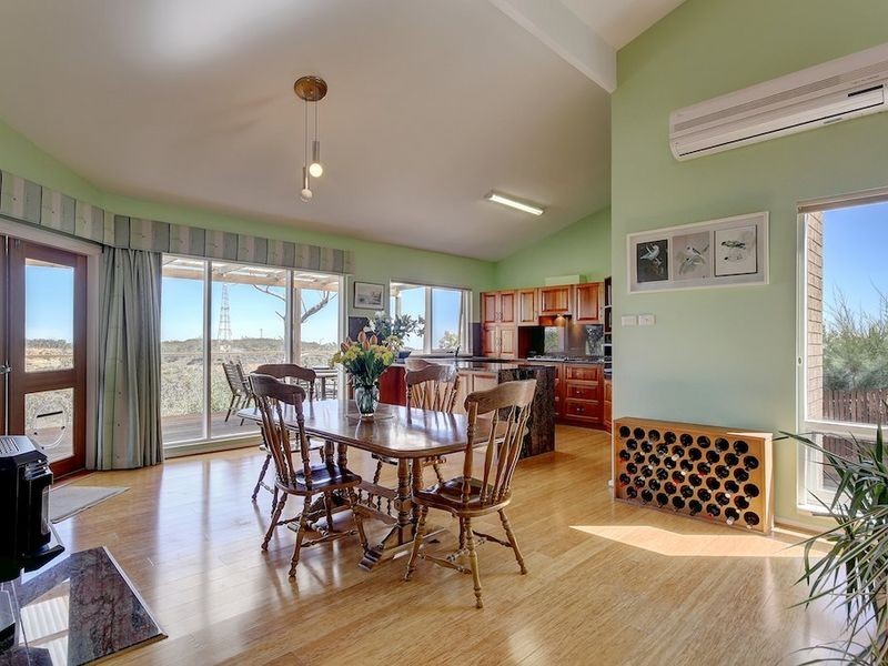 4 Vantage Way, Crafers SA 5152