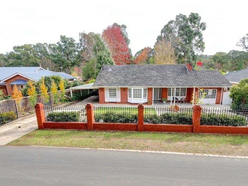 11 Wright Road, Crafers SA 5152