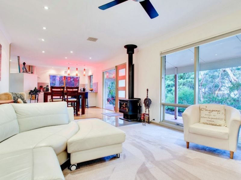 15 Hawker Road, Aldgate SA 5154