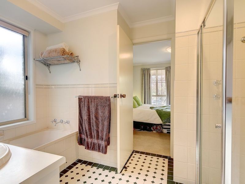 22 Osterley Avenue, Bridgewater SA 5155