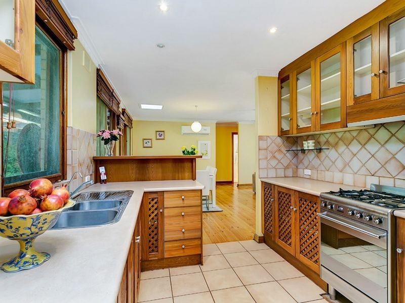 27 Wembley Avenue, Bridgewater SA 5155