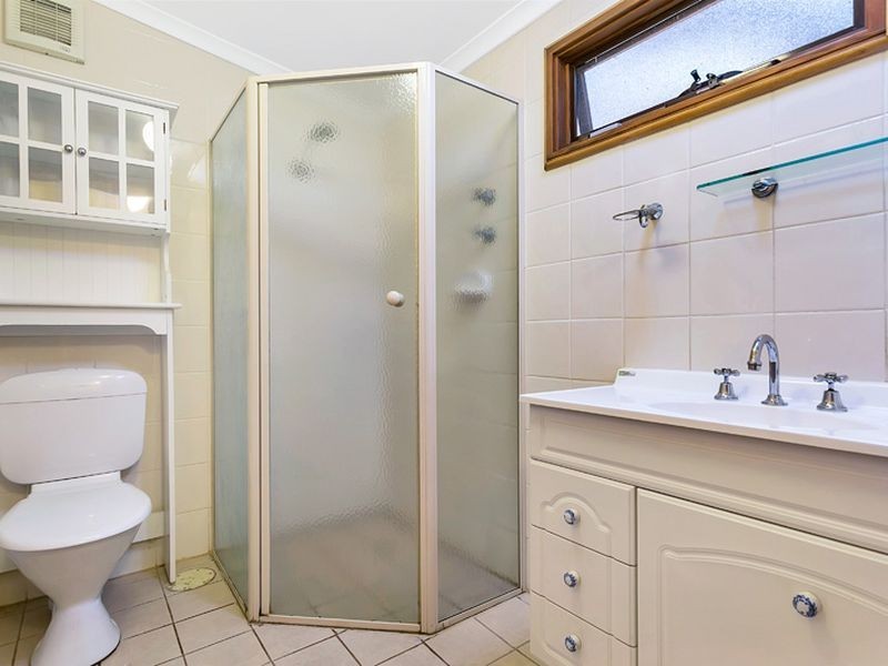 27 Wembley Avenue, Bridgewater SA 5155