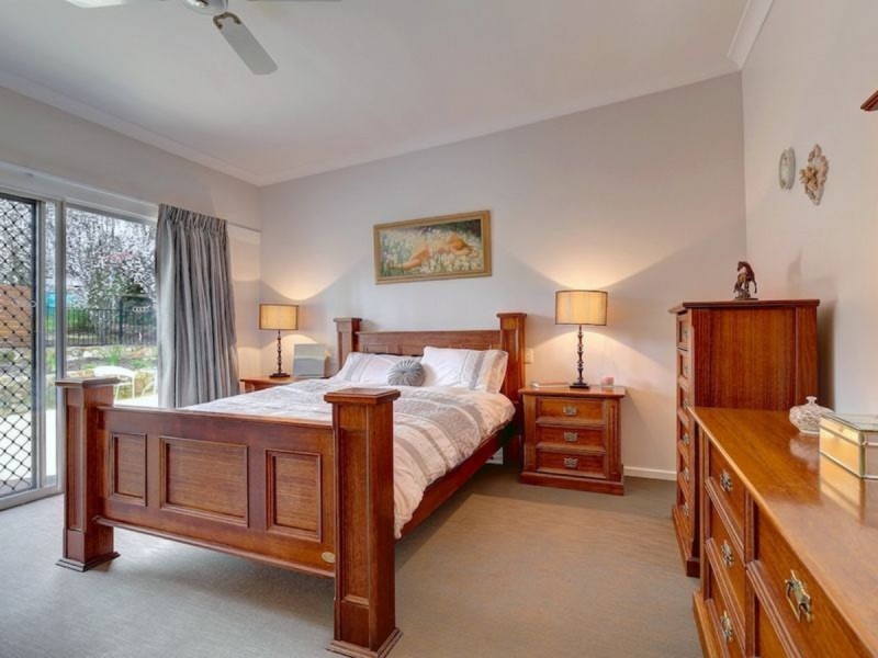 98 Sheoak Road, Crafers West SA 5152