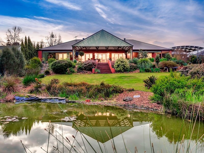 11 Hawthorn Road, Mount Barker SA 5251