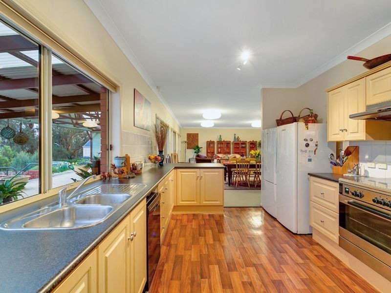 11 Hawthorn Road, Mount Barker SA 5251