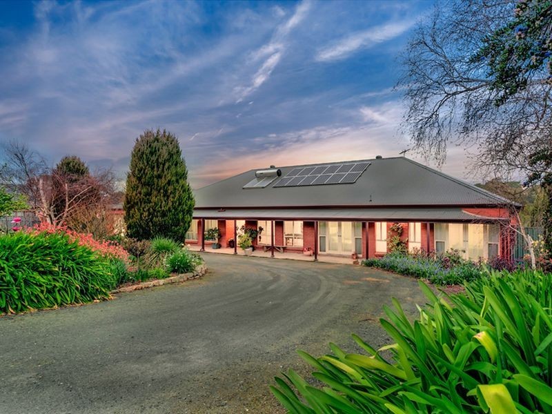 11 Hawthorn Road, Mount Barker SA 5251