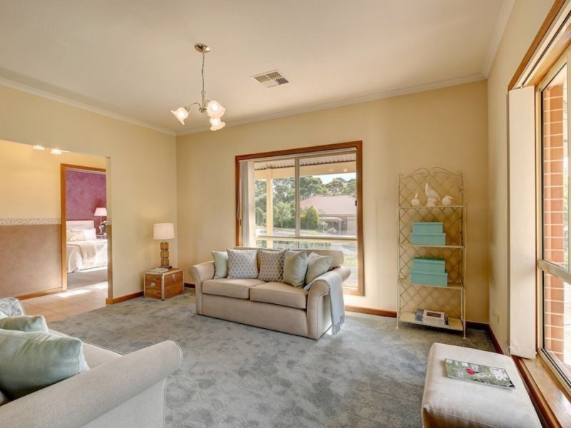 11 Corella Avenue, Chandlers Hill SA 5159