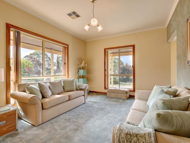 11 Corella Avenue, Chandlers Hill SA 5159