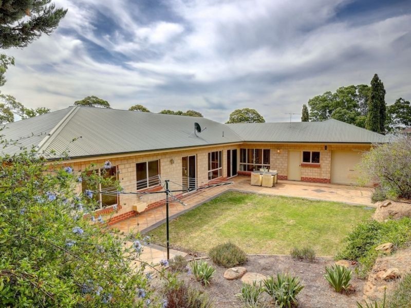 11 Corella Avenue, Chandlers Hill SA 5159