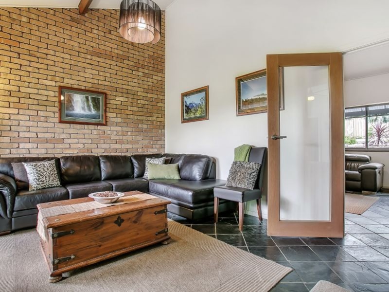 9 Hay Street, Aberfoyle Park SA 5159