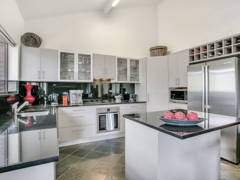 9 Hay Street, Aberfoyle Park SA 5159