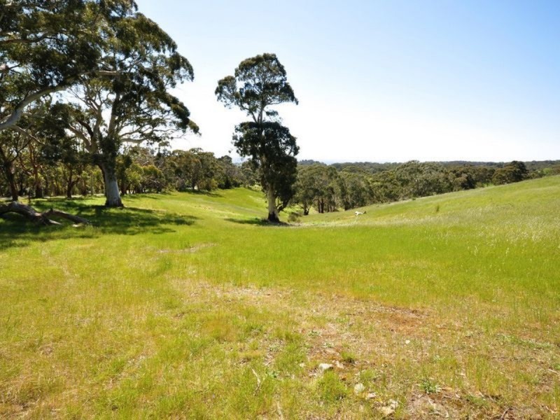 76 Charlick Road, Crafers West SA 5152