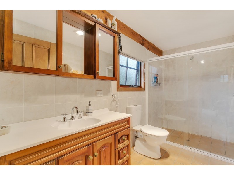 38 Avoca Avenue, Bridgewater SA 5155