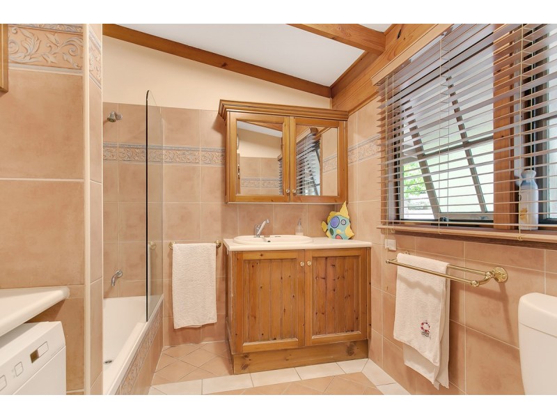 38 Avoca Avenue, Bridgewater SA 5155