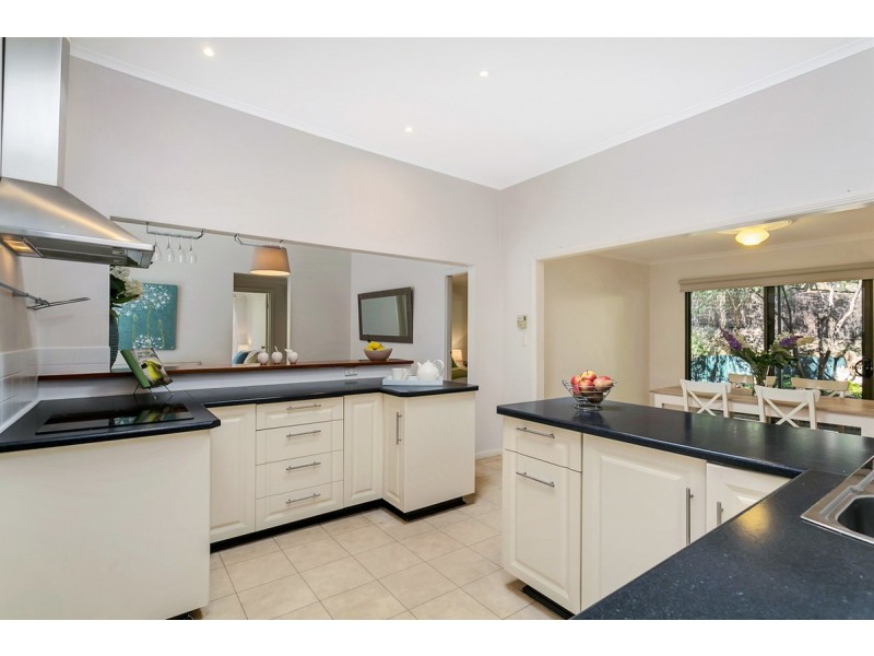 5 Elborough Avenue, Uraidla SA 5142