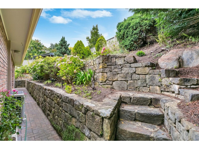 5 Penshurst Place, Stirling SA 5152