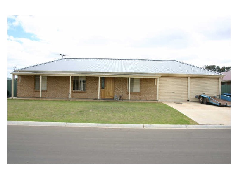 56 Strathmont Drive, Strathalbyn SA 5255
