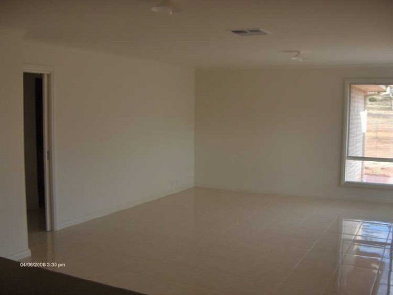 19 Strathmont Drive, Strathalbyn SA 5255