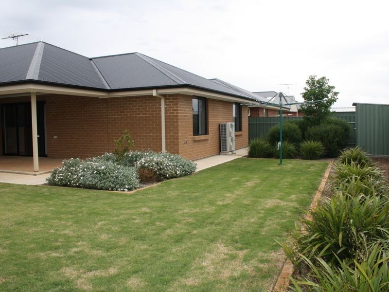 17 Strathford Way, Strathalbyn SA 5255