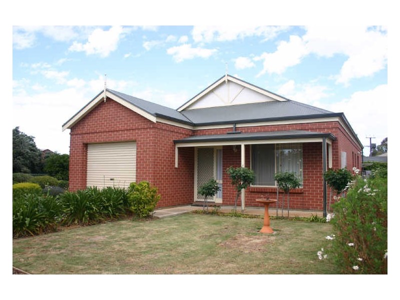 10 Stirling Road, Strathalbyn SA 5255