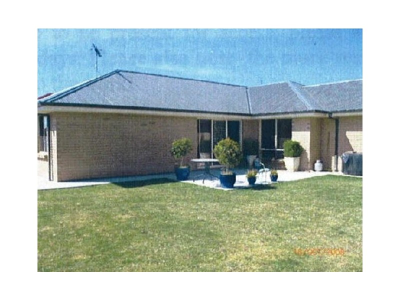 8 Strathford Way, Strathalbyn SA 5255