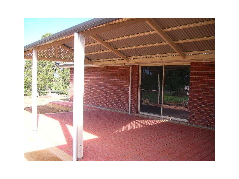 33 Bateman Street, Strathalbyn SA 5255