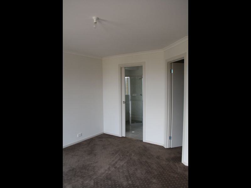 16 Field Drive, Strathalbyn SA 5255