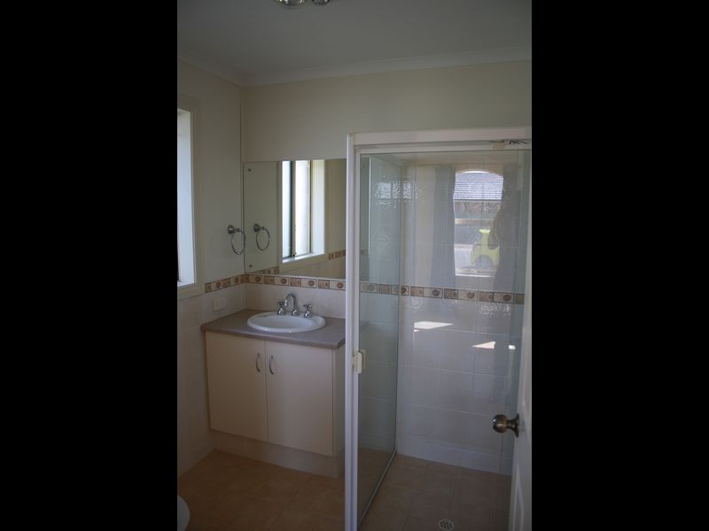 17 Strathmont Drive, Strathalbyn SA 5255