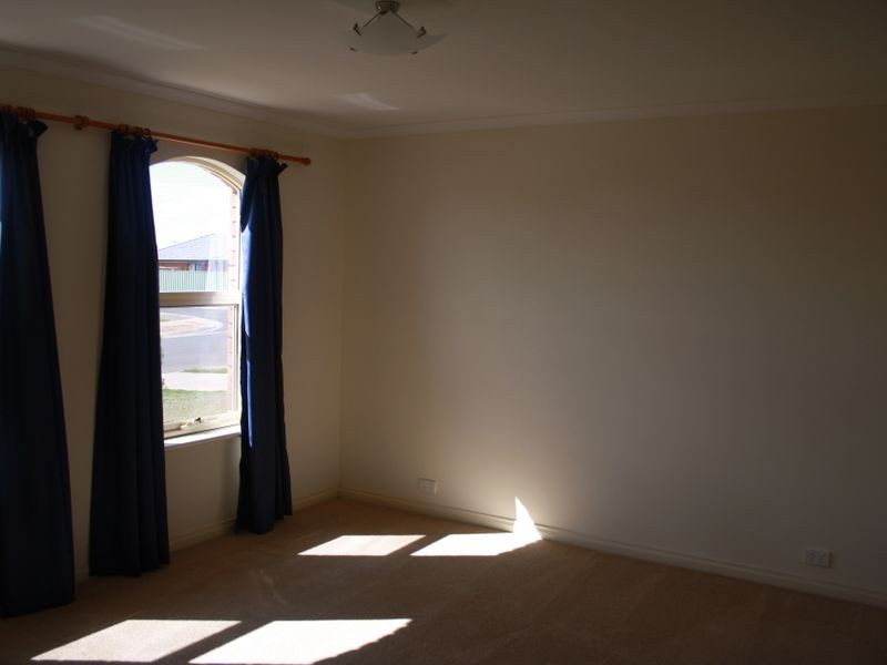 17 Strathmont Drive, Strathalbyn SA 5255