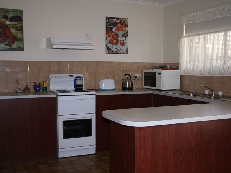 2/8 Parker Avenue, Strathalbyn SA 5255