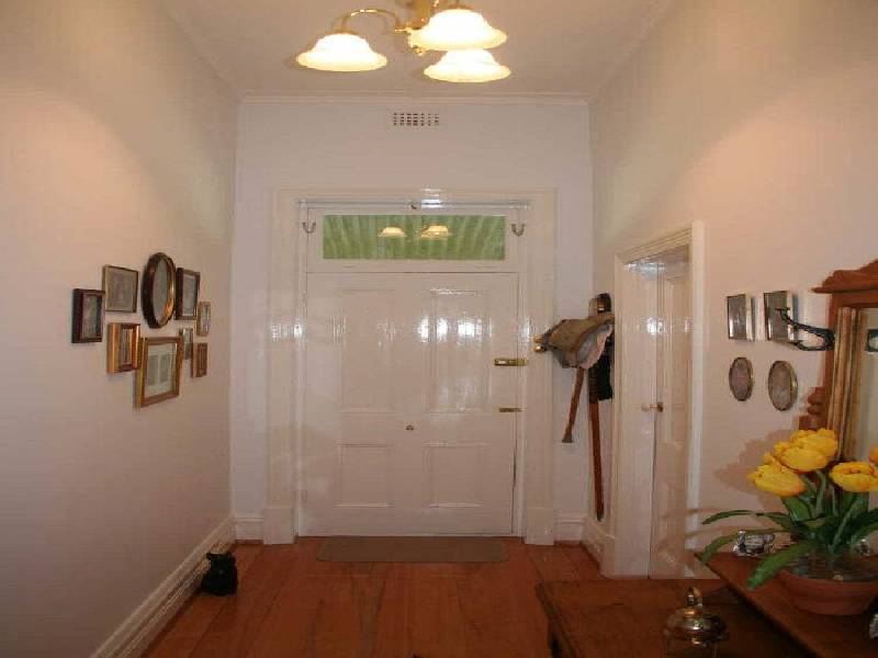 33 ADELAIDE ROAD, Strathalbyn SA 5255