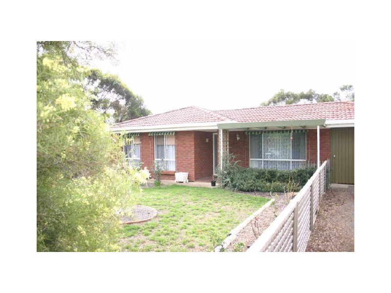 24 PARKER AVENUE, Strathalbyn SA 5255