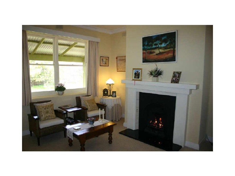 Hawkhurst 2/4 Angas Place, Strathalbyn SA 5255