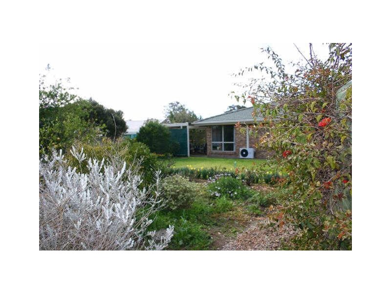 4 STIRLING ROAD, Strathalbyn SA 5255