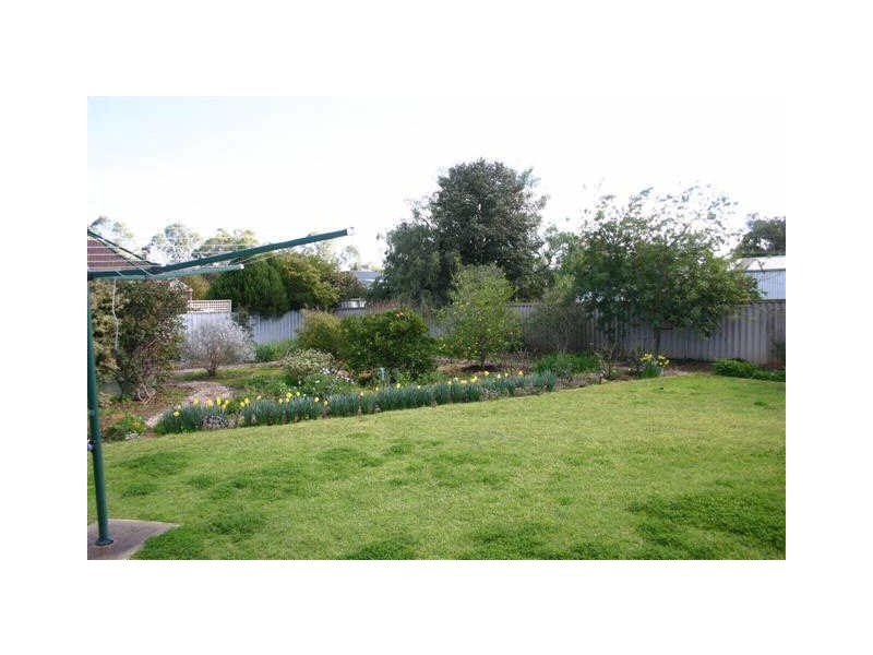 4 STIRLING ROAD, Strathalbyn SA 5255