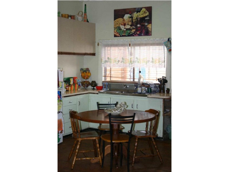 5 Marchant Road, Strathalbyn SA 5255