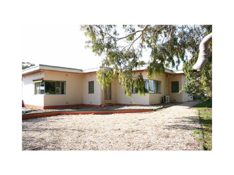 18 Jackson Avenue, Strathalbyn SA 5255