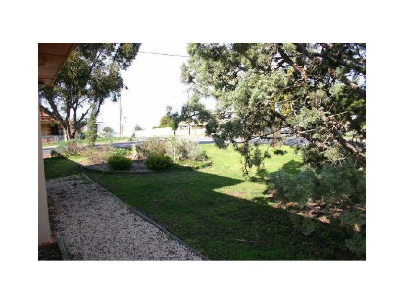 18 Jackson Avenue, Strathalbyn SA 5255