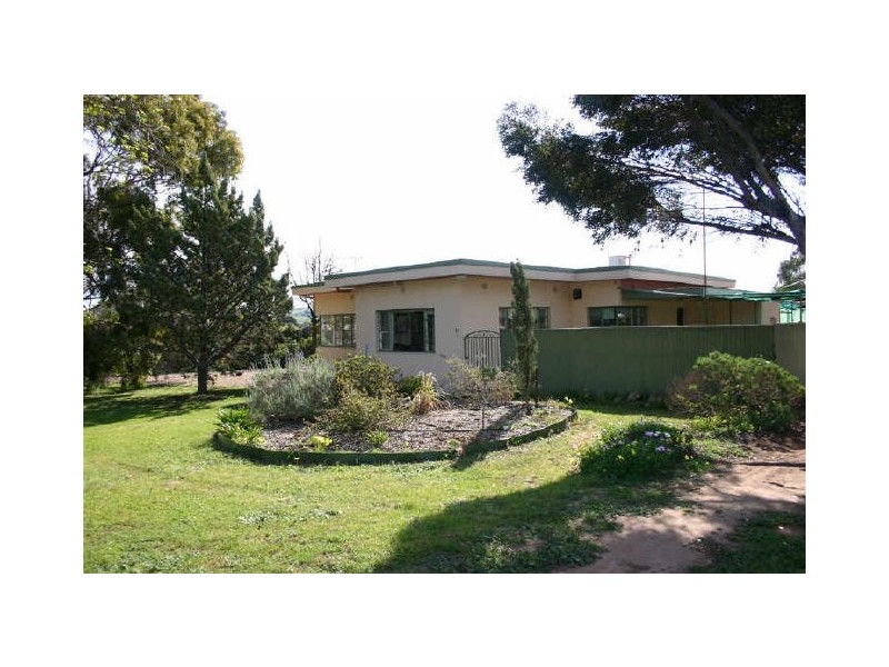 18 Jackson Avenue, Strathalbyn SA 5255