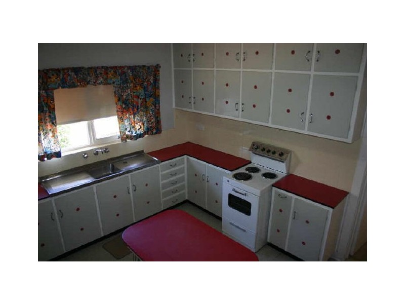 30 MURRAY STREET, Strathalbyn SA 5255