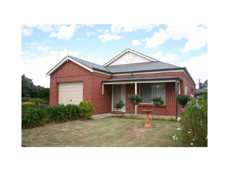 10 STIRLING ROAD, Strathalbyn SA 5255