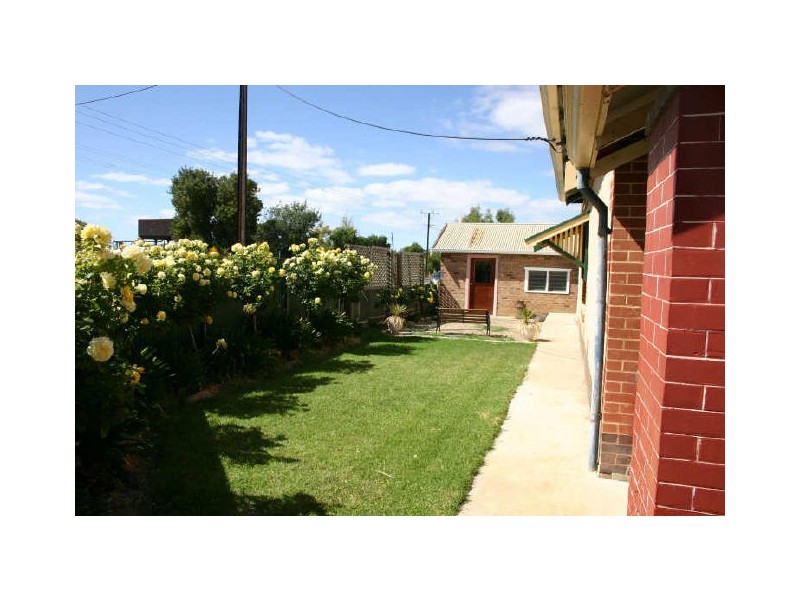 2 Sandergrove Road, Strathalbyn SA 5255