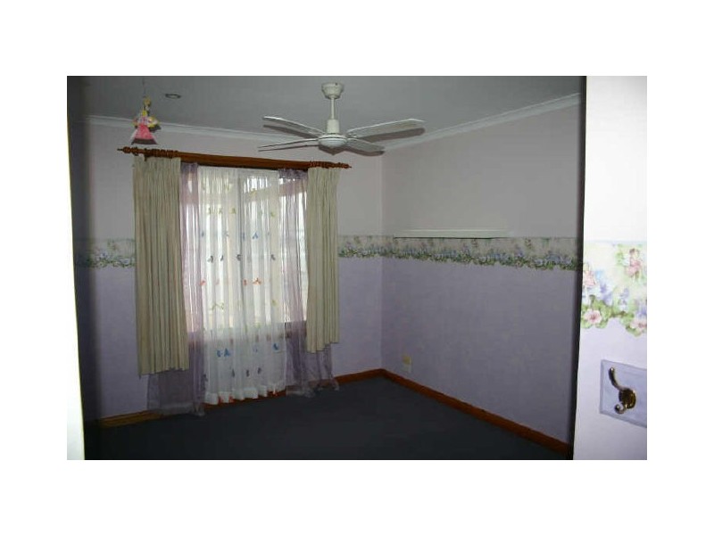 13 GOLLAN AVENUE, Strathalbyn SA 5255